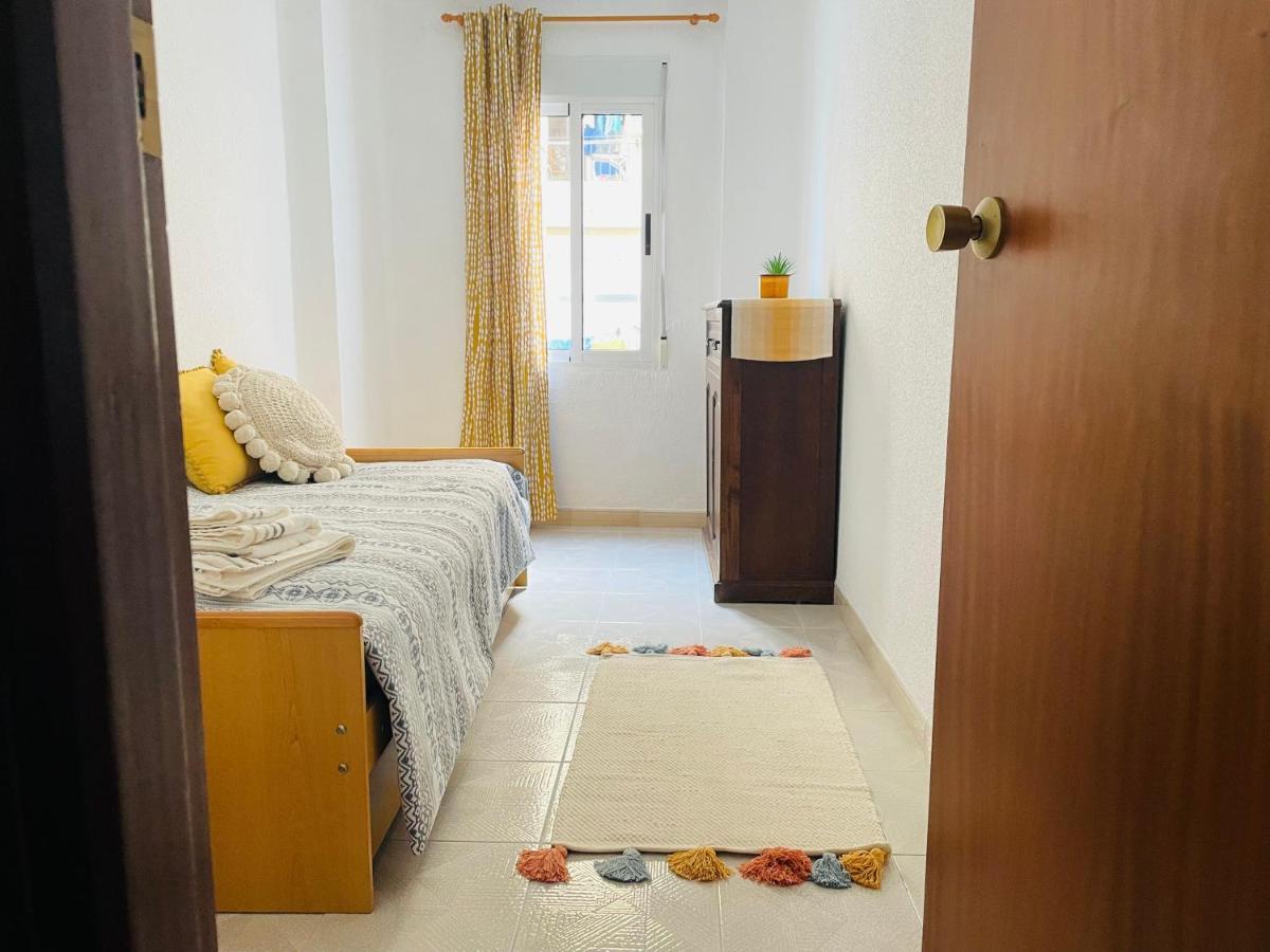 Cozy 2-Bedroom Serviced Apartment With Netflix Sagunto Kültér fotó